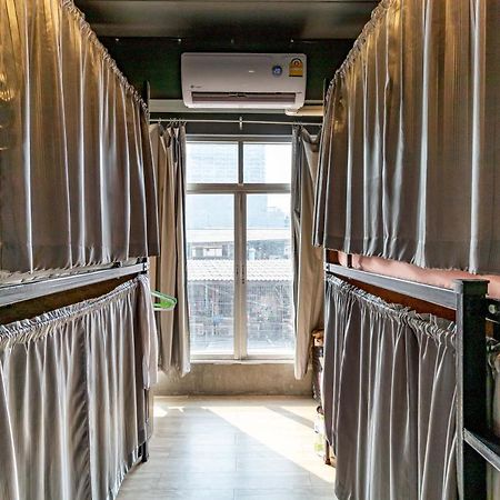 The Beds Ever Hostel (Adults Only) Bangkok Dış mekan fotoğraf